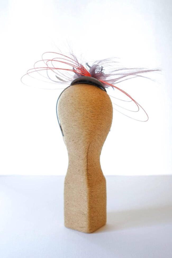 Coiffe-de-ceremonie-PAULE-VASSEUR-grise-Deauville-8-zoom Coiffe-de-ceremonie-PAULE-VASSEUR-grise-Deauville-8-zoom