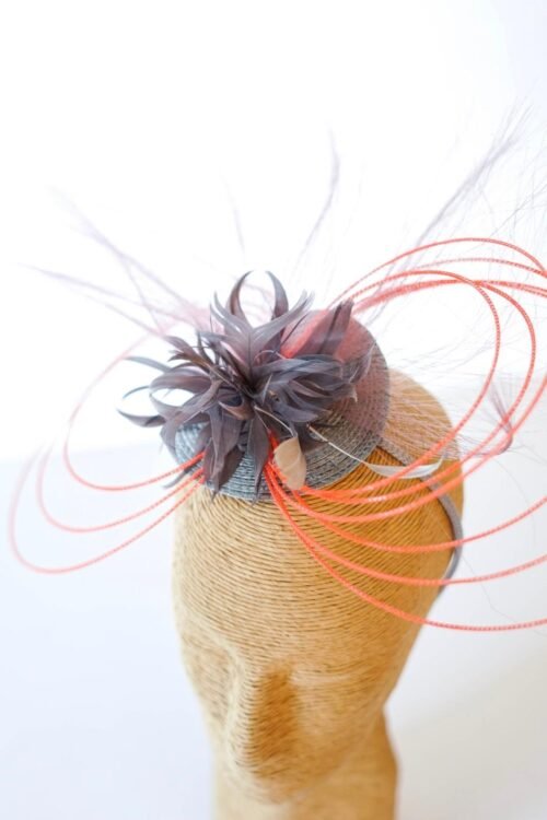 Coiffe de mariage grise et orage en plumes DEAUVILLE