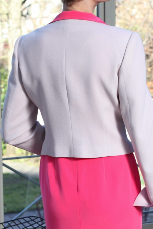 Bel ensemble habillé CORINTHIA veste bicolore en crêpe de laine envers satin