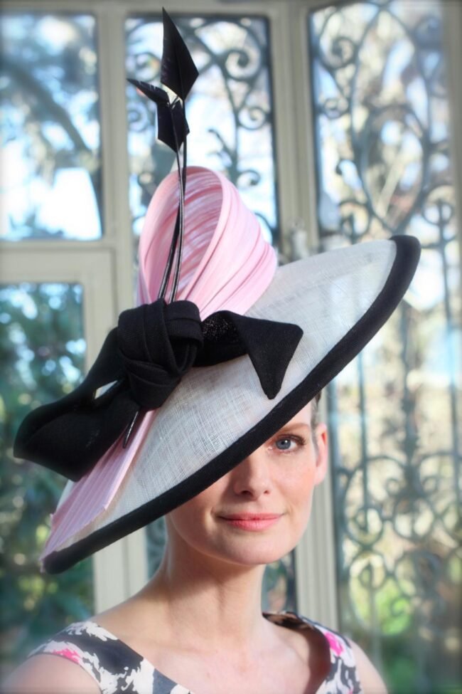 E16-ILARIA-CHAPEAU-zoom E16-ILARIA-CHAPEAU-zoom