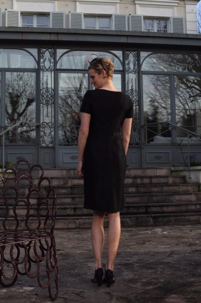 E16-RAQ-DOU-NOIR-DOS-zoom E16-RAQ-DOU-NOIR-DOS-zoom