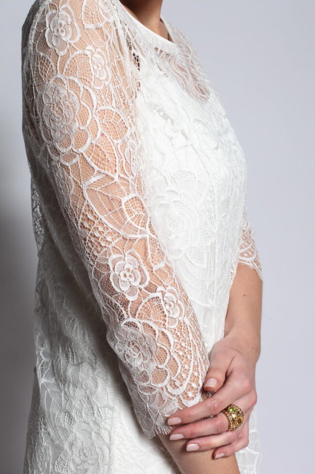 E18-AZZ-BAKER-BLANCHE-COP-7-zoom E18-AZZ-BAKER-BLANCHE-COP-7-zoom