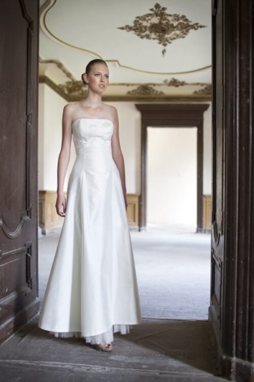 Robe de mariée bustier en soie sauvage LEELOO