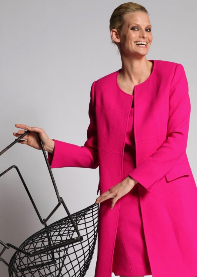 Magnifique-manteau-couture-en-double-crepe-zoom Magnifique-manteau-couture-en-double-crepe-zoom