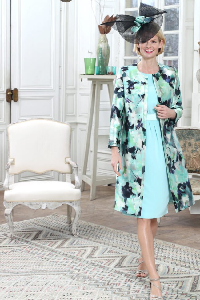 Manteau-long-habille-en-soierie-haute-couture-imprime-zoom